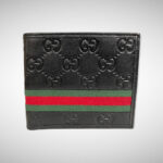 signature web wallet with middle green red black
